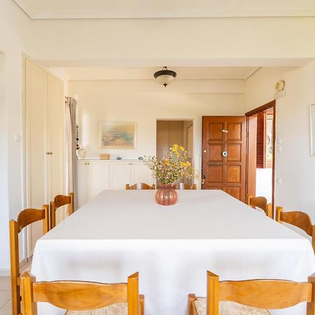 The House Of Gratitude - Poolside Retreat Villa Loutra Oraias Elenis Exteriör bild