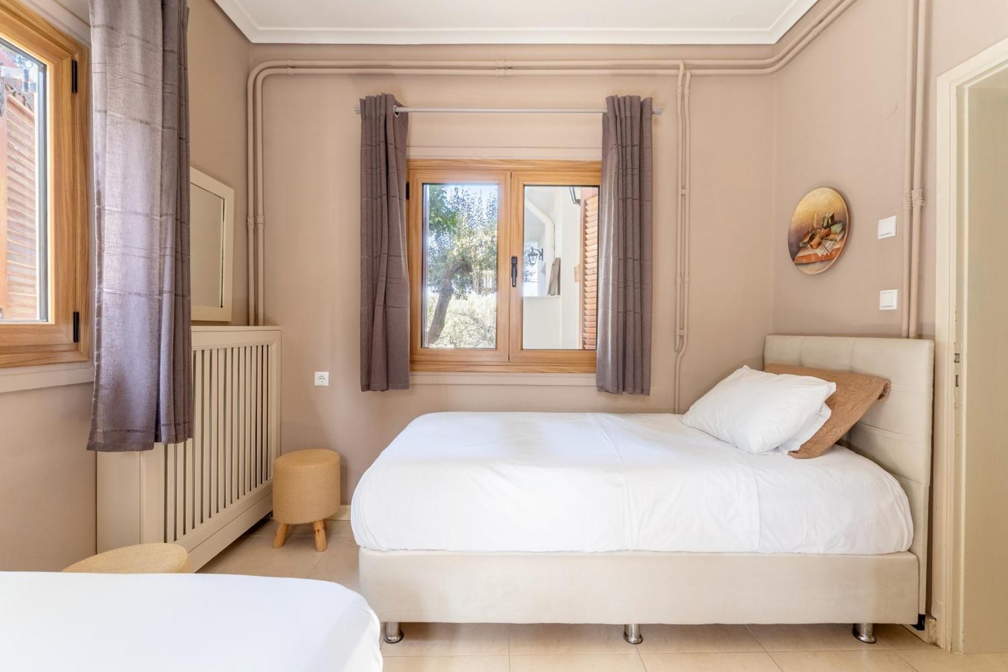 The House Of Gratitude - Poolside Retreat Villa Loutra Oraias Elenis Exteriör bild