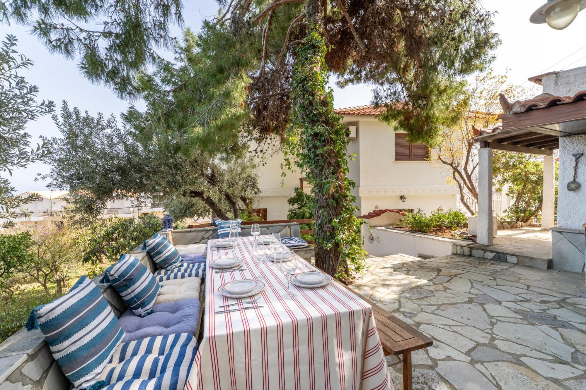 The House Of Gratitude - Poolside Retreat Villa Loutra Oraias Elenis Exteriör bild